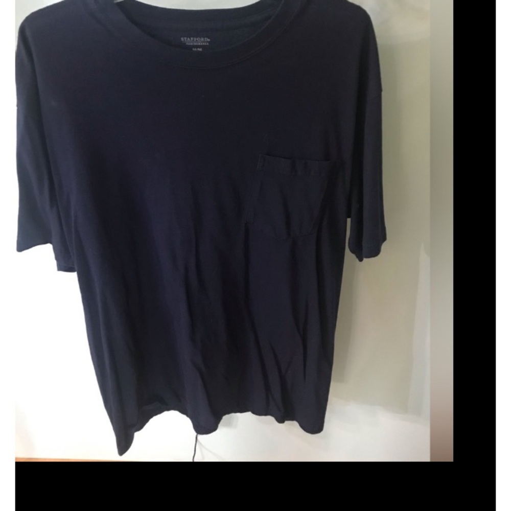 Men’s Stafford pocket Blue Shirt. Size Medium NWOT!